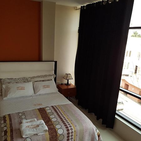 Villa Real Hotel & Suites チクラーヨ エクステリア 写真