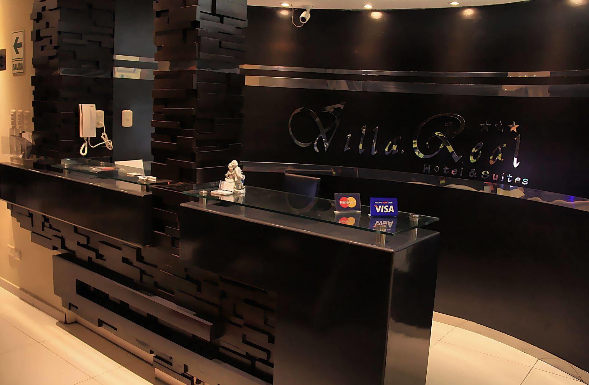 Villa Real Hotel & Suites チクラーヨ エクステリア 写真