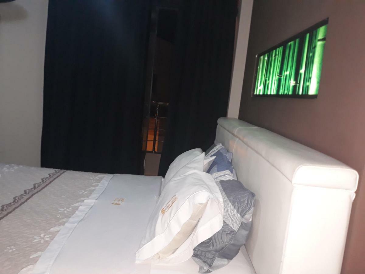 Villa Real Hotel & Suites チクラーヨ エクステリア 写真
