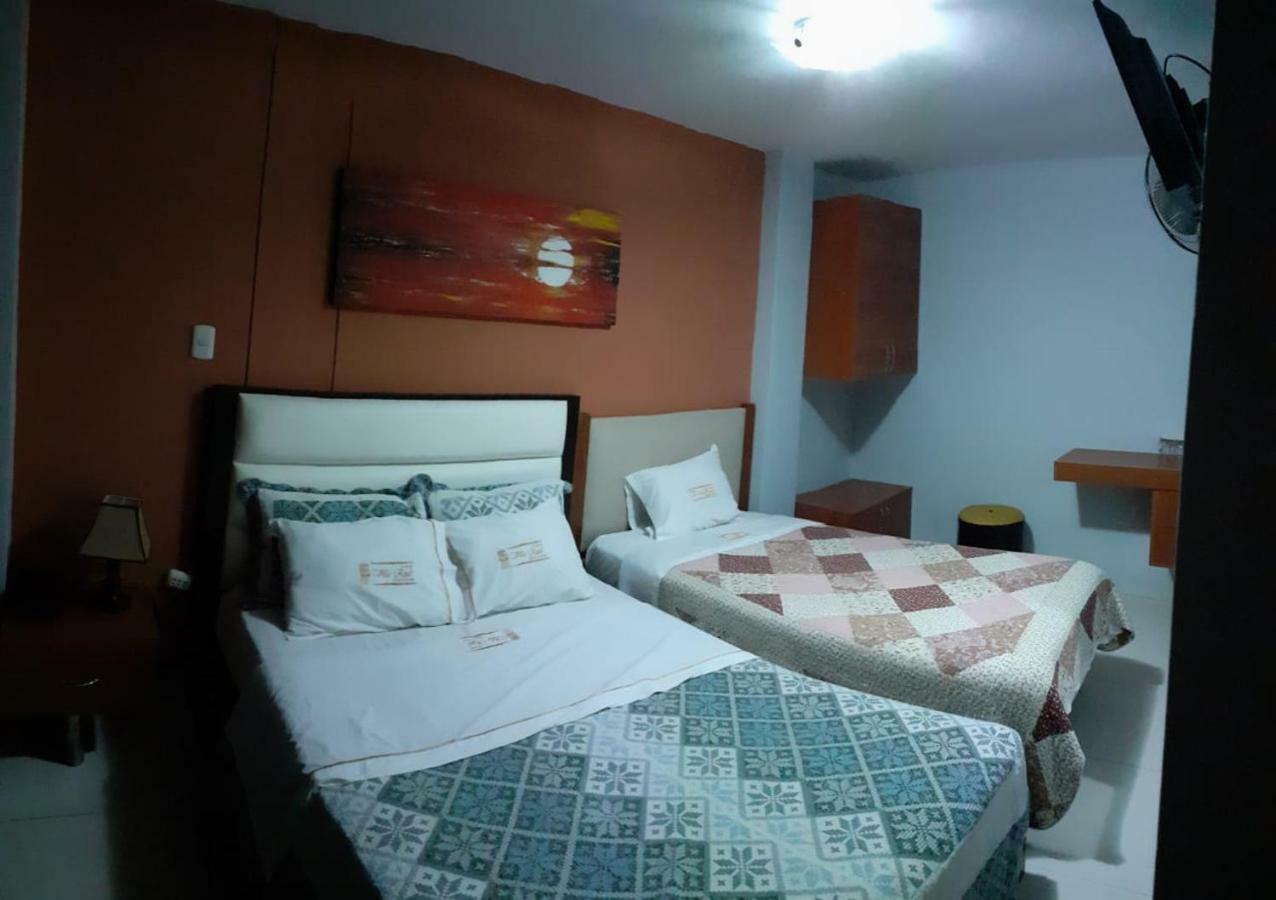 Villa Real Hotel & Suites チクラーヨ エクステリア 写真
